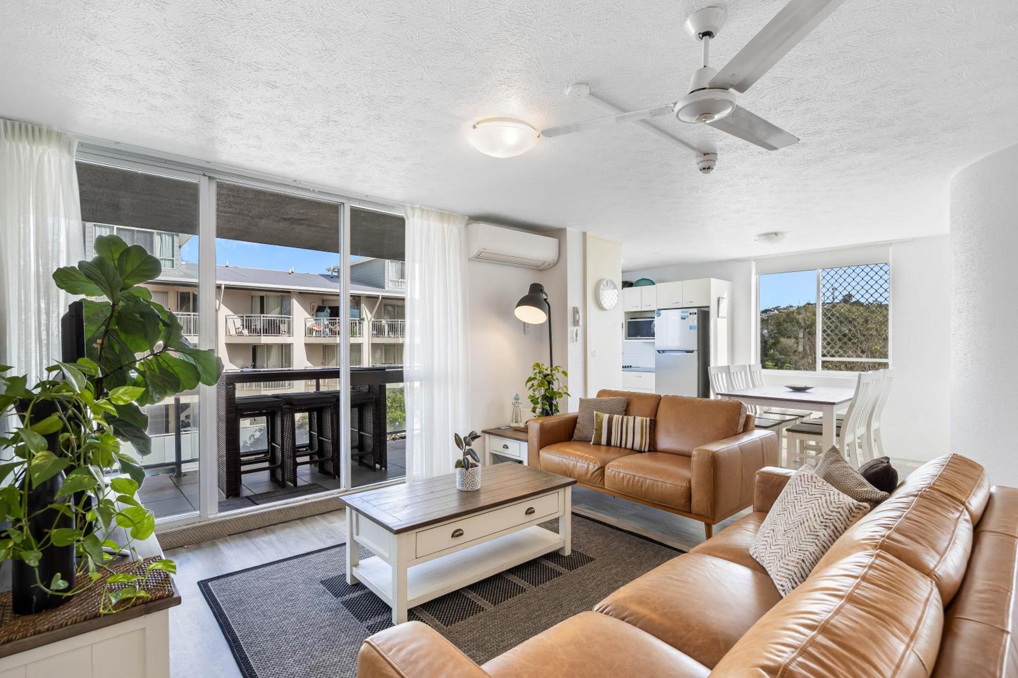Mandolin Beachfront Resort Alexandra Headland Exterior photo